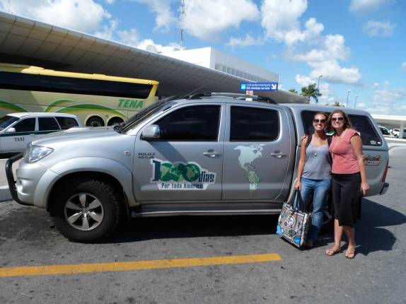 Chegando ao aeroporto de Cancún, no México, para a despedida da Val